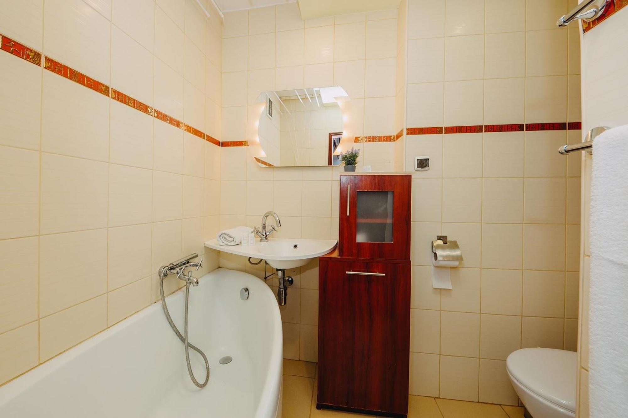 דירות ורשה Quiet Flat In The Old Town מראה חיצוני תמונה